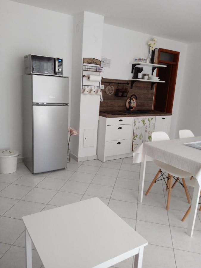 Apartmani More كومارنا المظهر الخارجي الصورة
