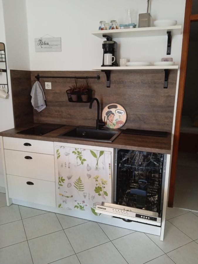 Apartmani More كومارنا المظهر الخارجي الصورة