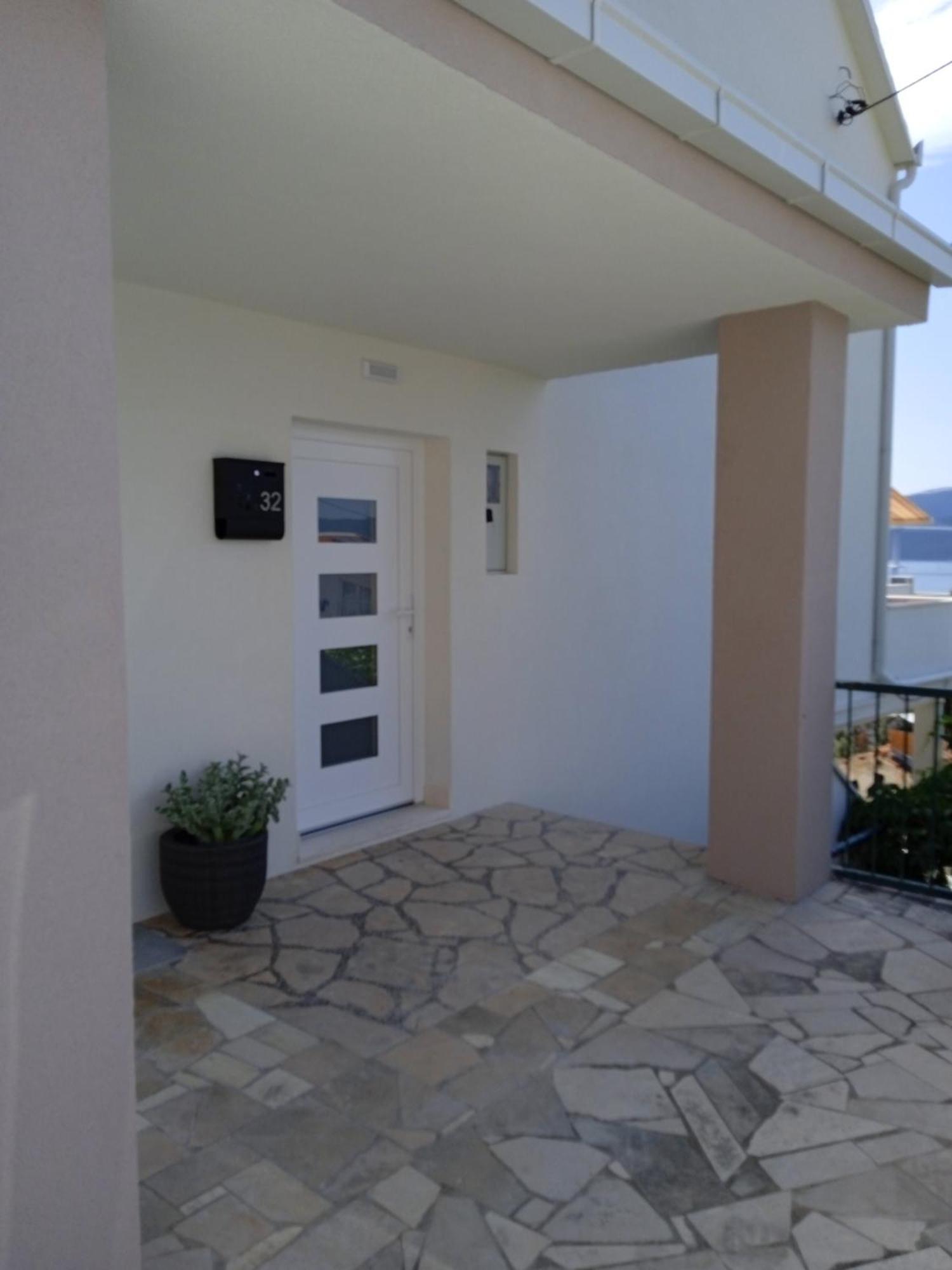 Apartmani More كومارنا المظهر الخارجي الصورة
