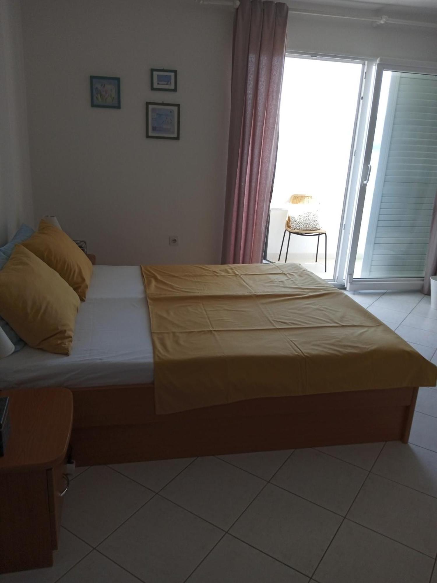 Apartmani More كومارنا المظهر الخارجي الصورة