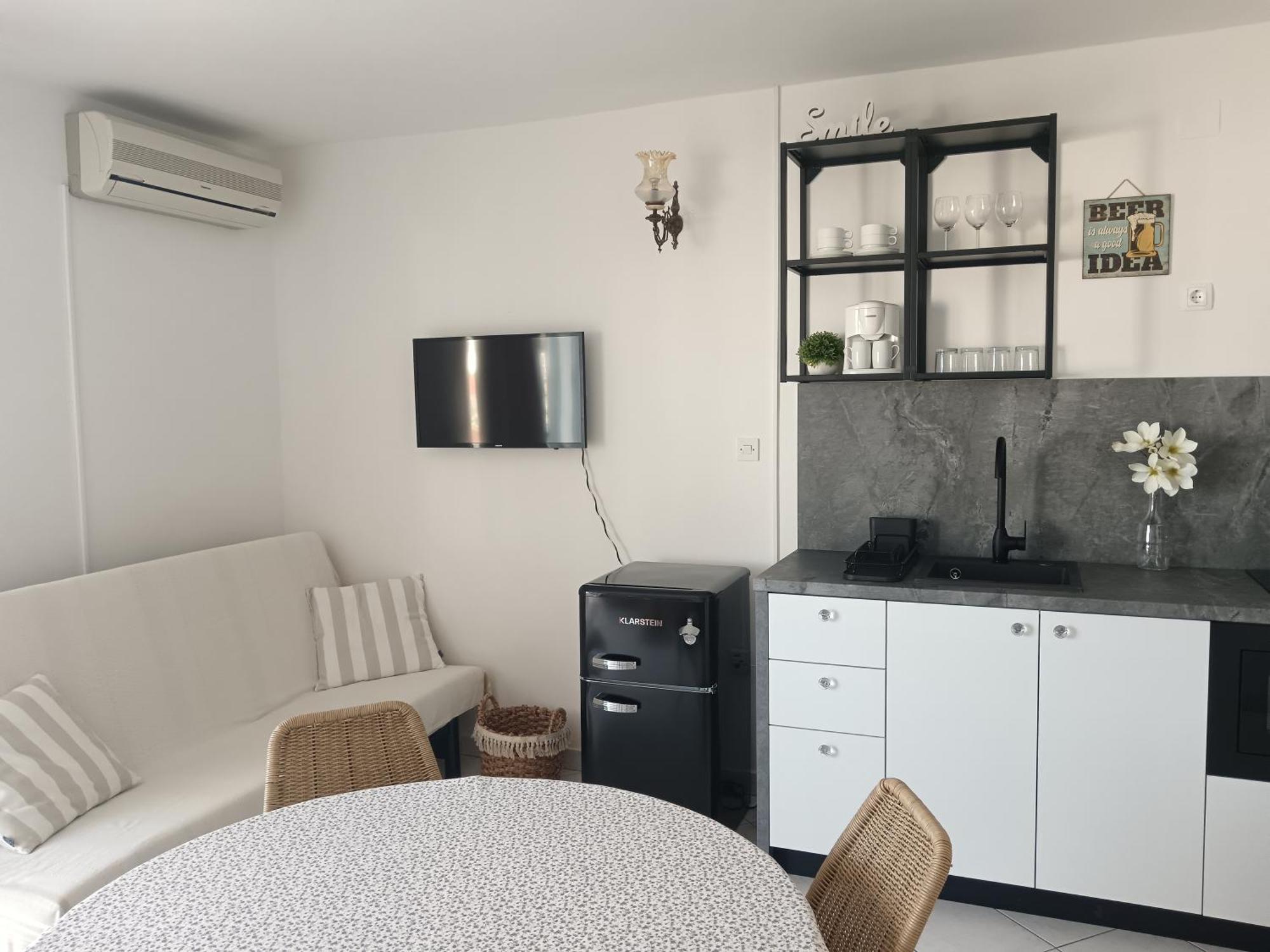 Apartmani More كومارنا المظهر الخارجي الصورة