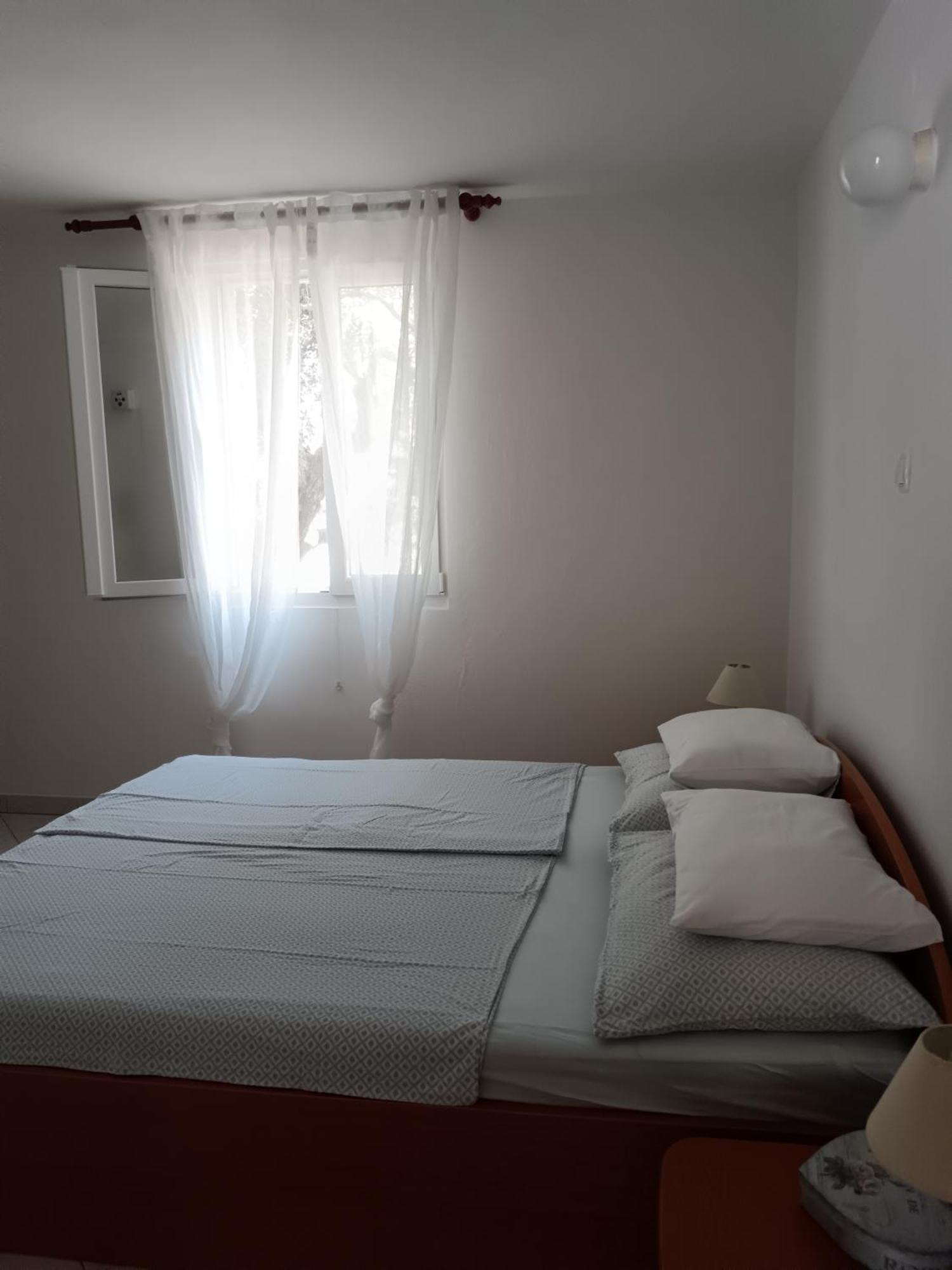 Apartmani More كومارنا المظهر الخارجي الصورة