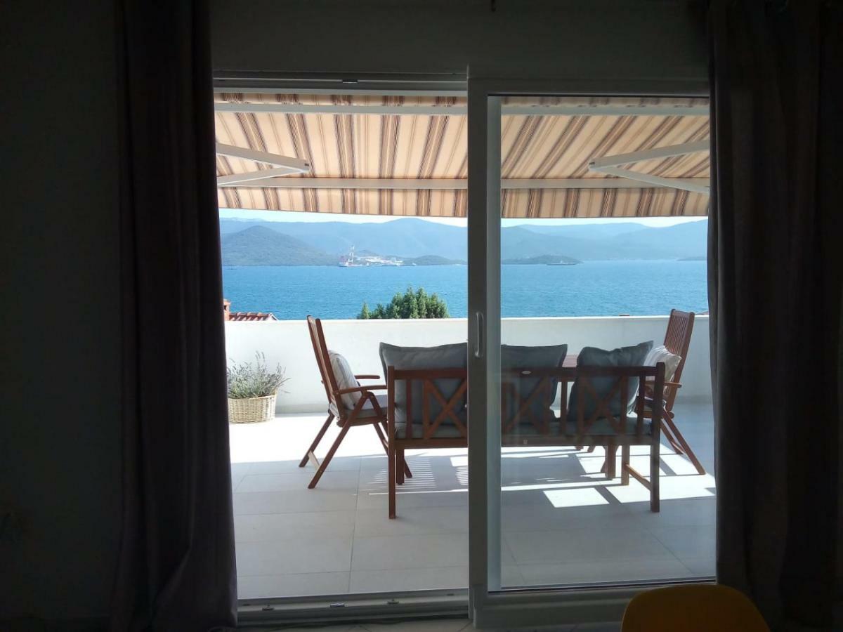 Apartmani More كومارنا المظهر الخارجي الصورة