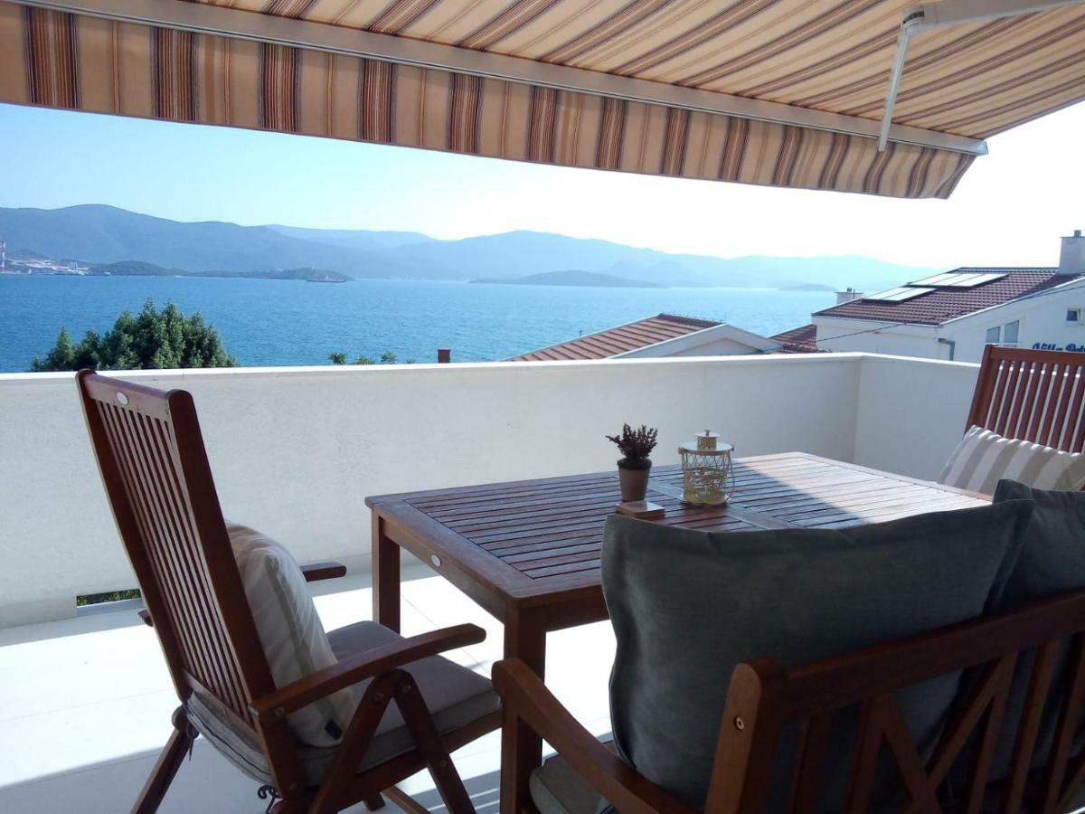 Apartmani More كومارنا المظهر الخارجي الصورة